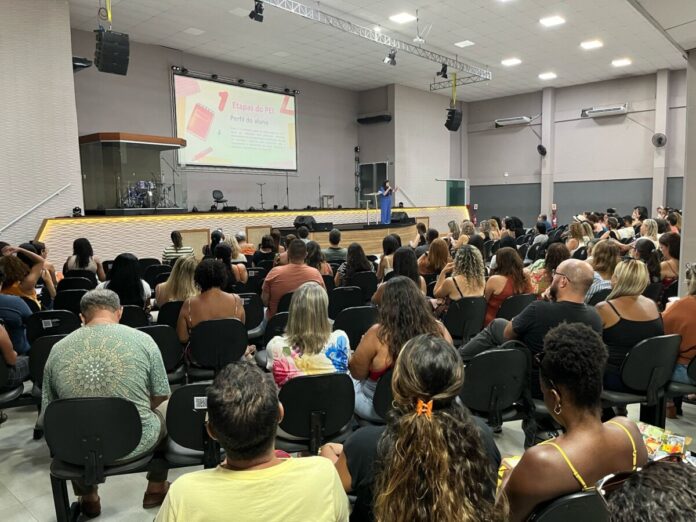 Encontro entre equipes de direção e assessoramento pedagógico em Cabo Frio alinha estratégias do Plano Educacional Individualizado