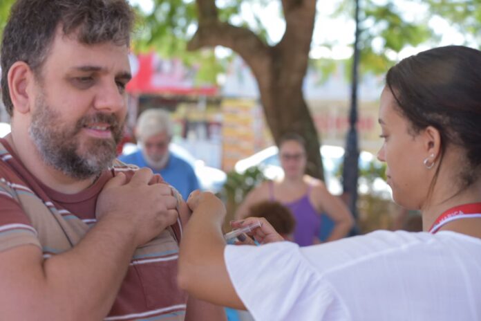 Maricá faz Dia D de Vacinação neste sábado na Barra e em Itaipuaçu