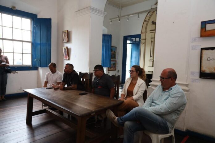 Reunião discute ordenamento e fortalecimento do setor pesqueiro em Cabo Frio