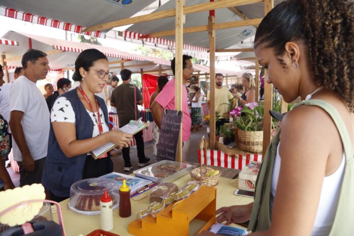 Vigilância em Saúde realiza ação de conscientização na Feira da Agricultura Familiar