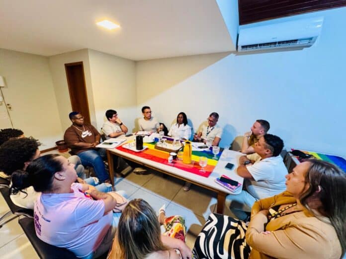 Búzios realiza reunião preparatória para a 3ª Conferência Regional de Políticas Públicas e Direitos das Pessoas LGBTI+ no município