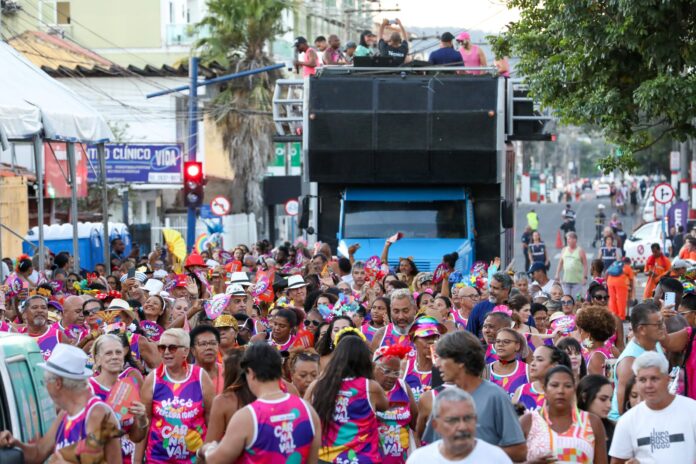 Carnaval Maricá 2025 começa com muita alegria e diversidade