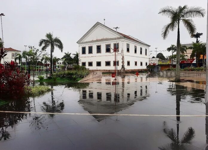 Maricá continua com previsão de chuva até sexta-feira (21/03)