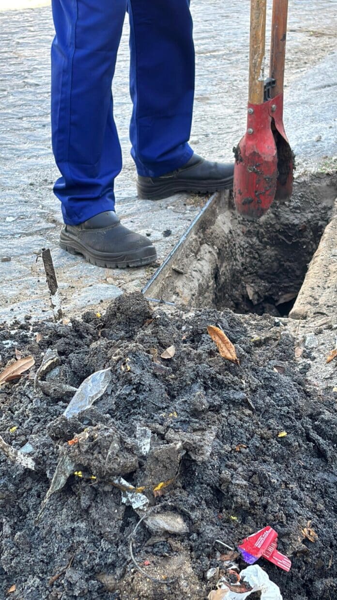 Prefeitura de Cabo Frio avança no trabalho preventivo de desobstrução da rede de drenagem pluvial