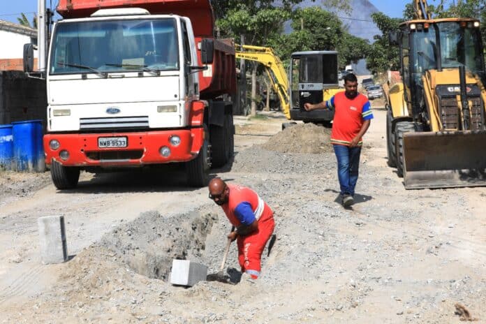 Prefeitura de Maricá intensifica serviços de drenagem para evitar alagamentos