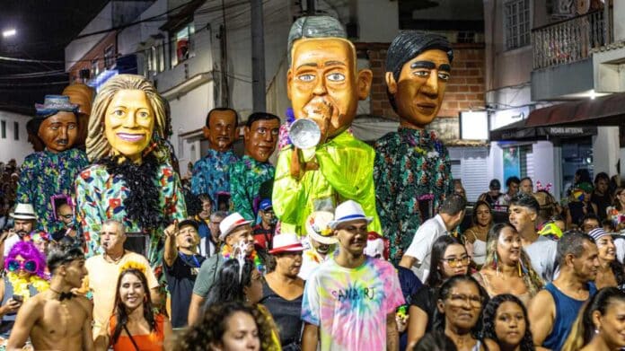 Shows e homenagens encerram Carnaval de São Pedro da Aldeia com muita cultura e alegria